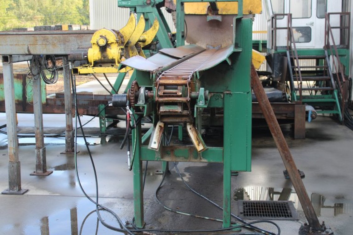 Brewco 28' Endwise Log Trough
