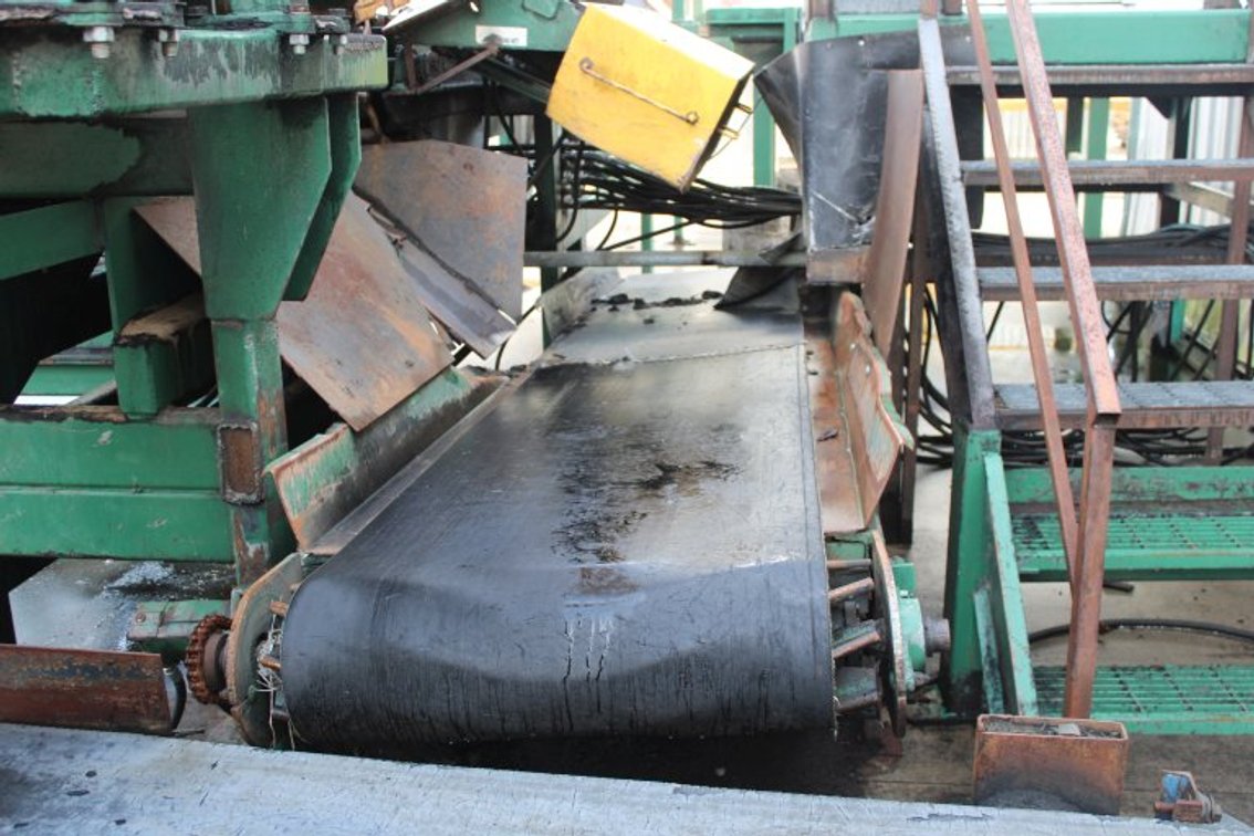 15'x37" with 32" Belt Waste Conveyor