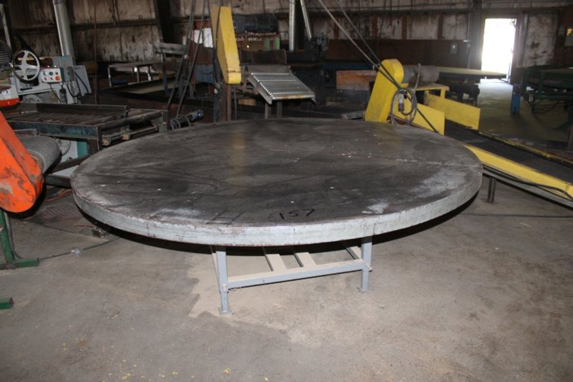 8' Diameter Round Table