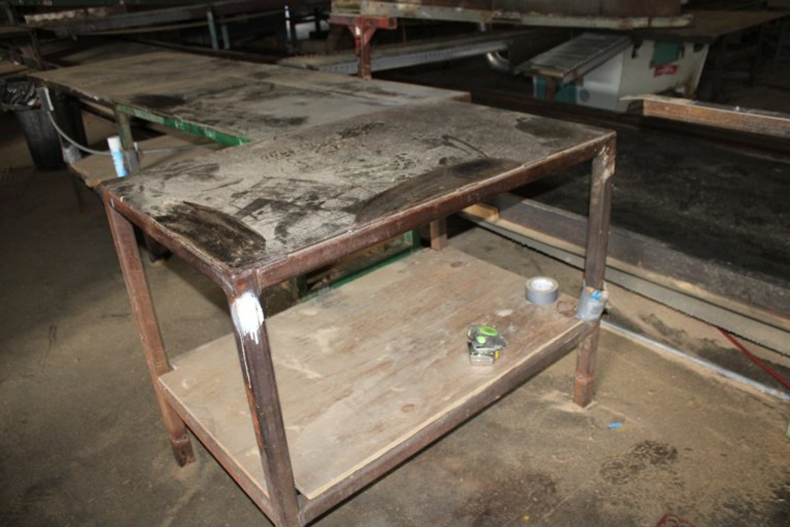 4'x2.5' Steel Table