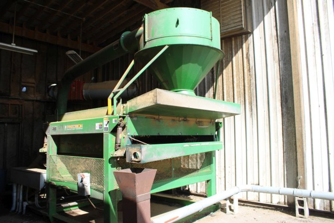 Precision 8'x8' Shaker Screen