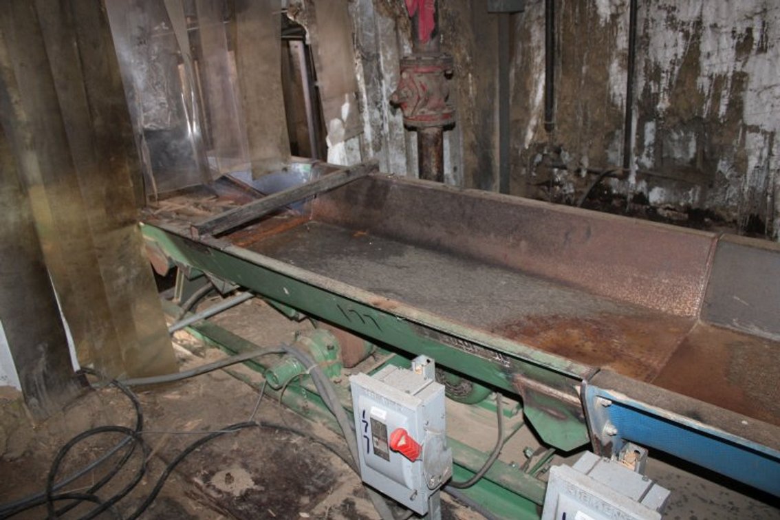 Precision 17' Vibrating Conveyor