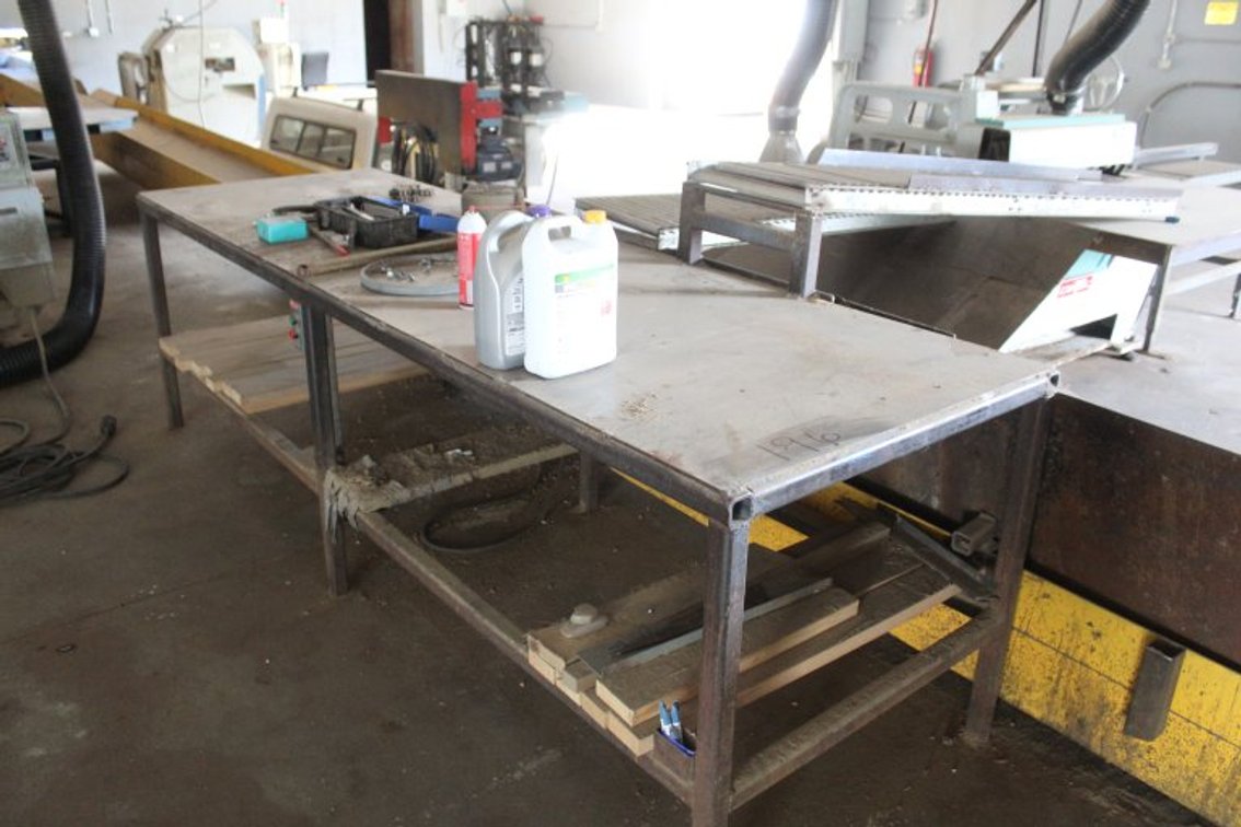10'x3' Steel Table