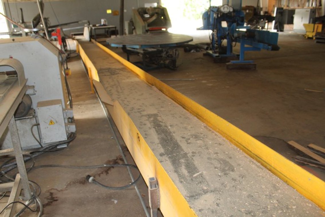 60'x26" Waste Conveyor