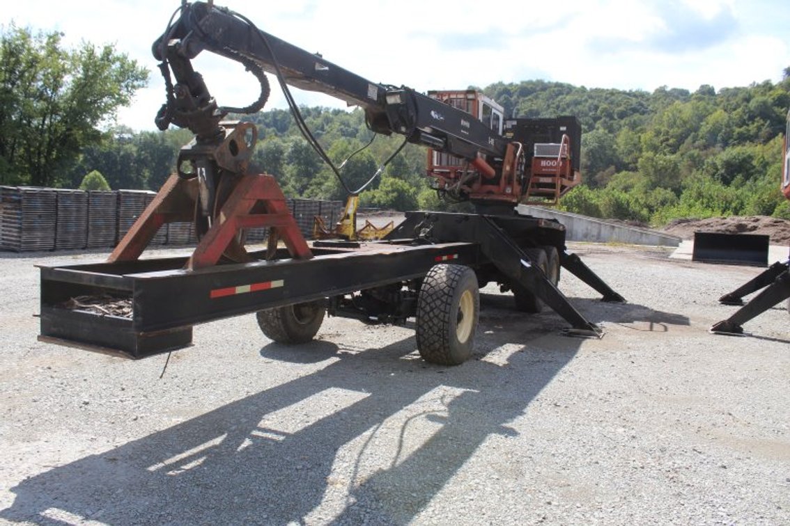 Hood S-182 Self Propelled Knuckle boom