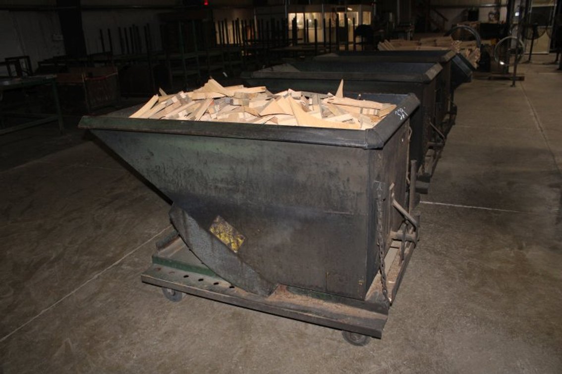 Jesco Self Dumping Hopper on Wheels
