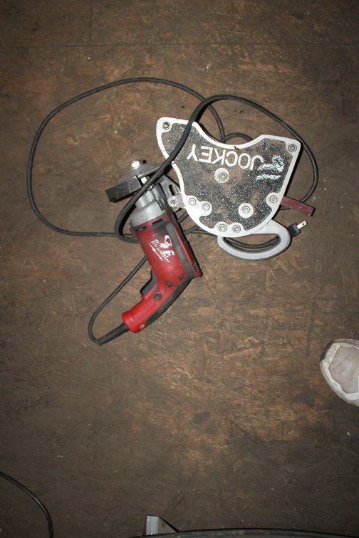 Jockey Grinder