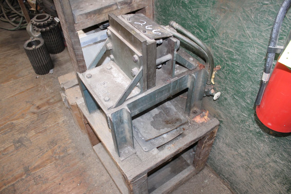Babbitt mold 