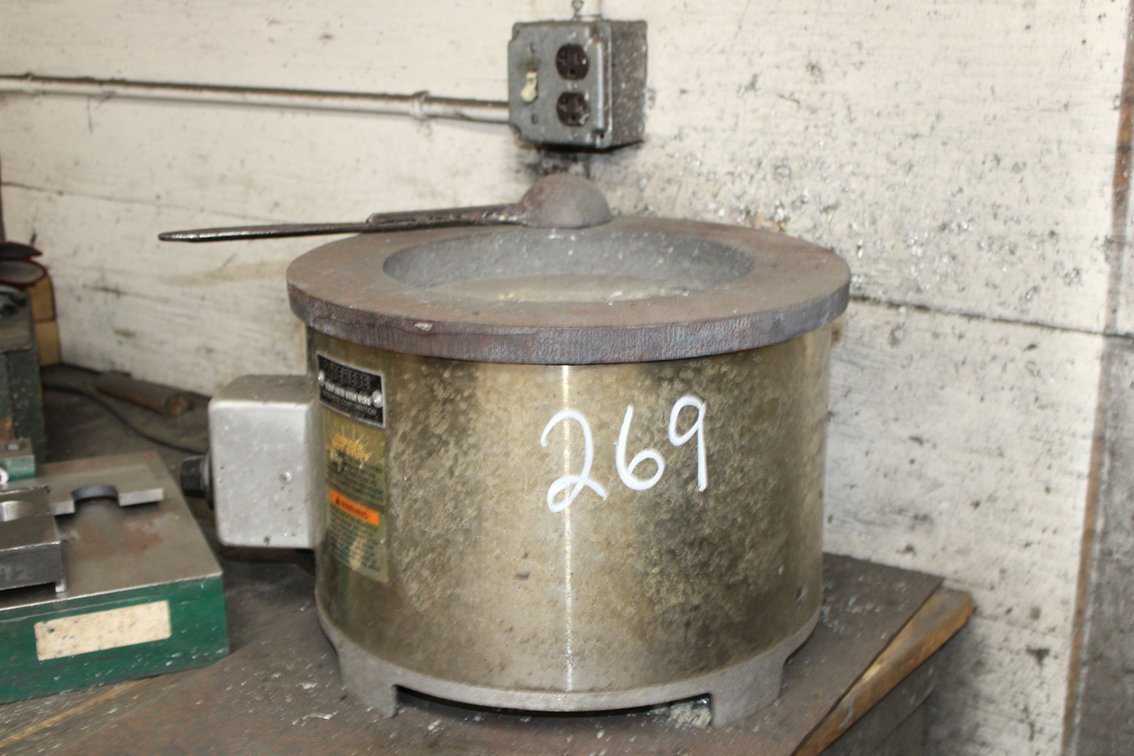 Babbitt Pot & Ladle