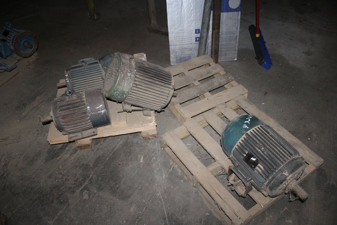 (4) Small Electric Motors