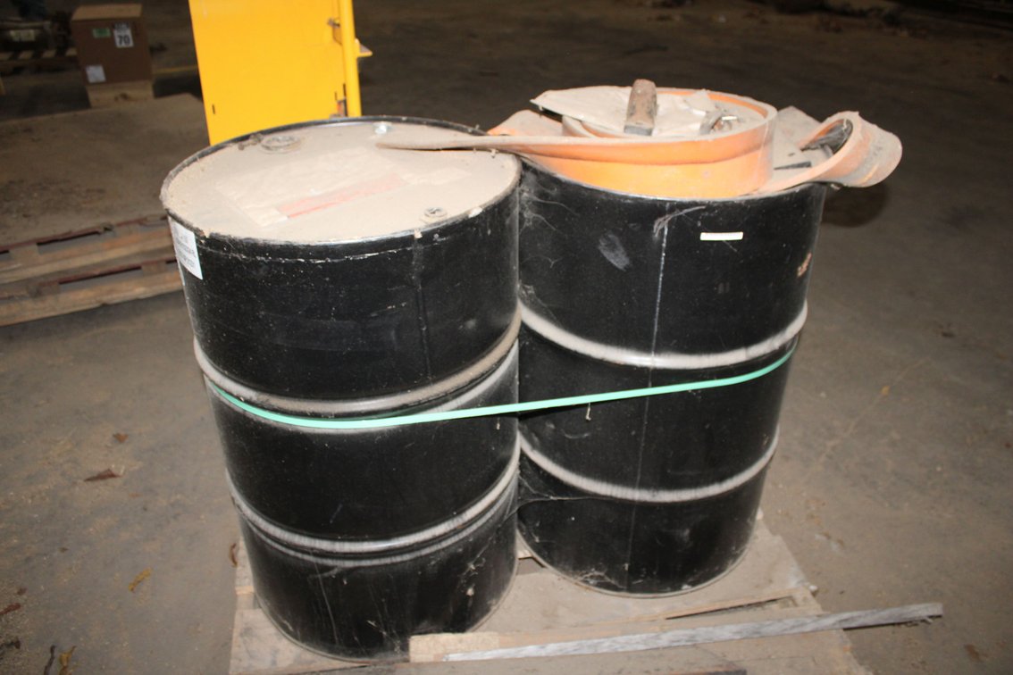 (2) 55 Gallon Drums of 318 Versa toil