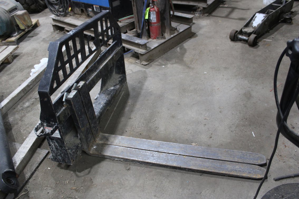 Rockland 4' Skid Steer Forks