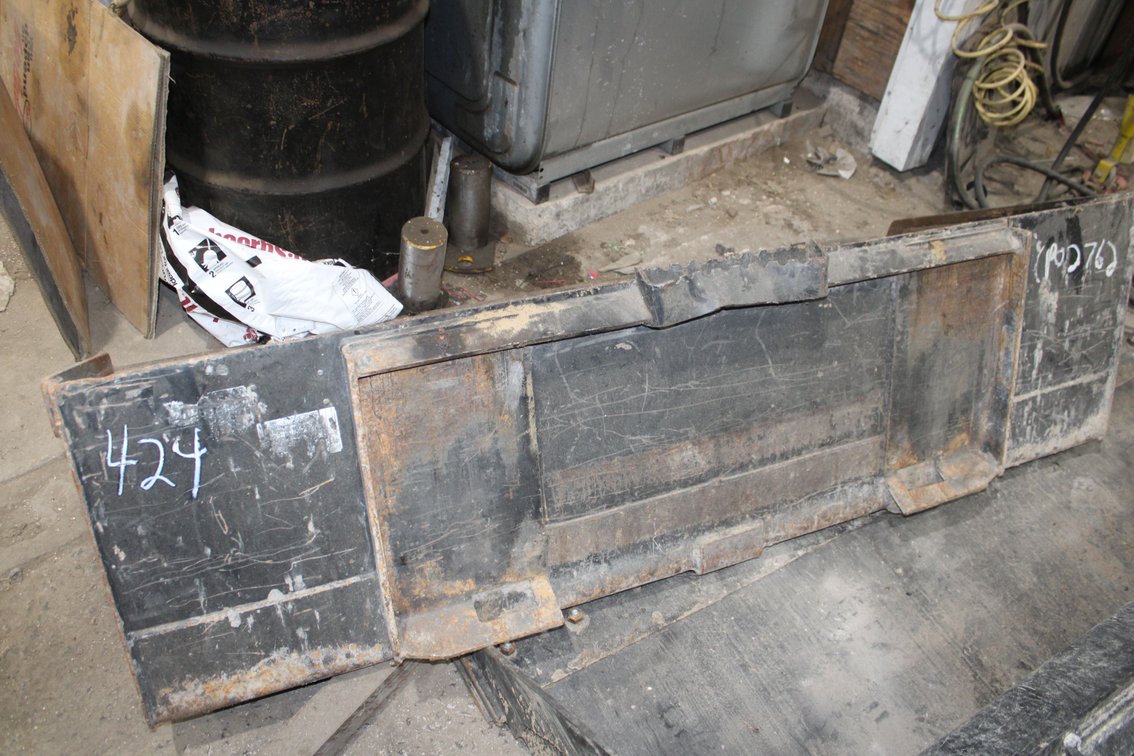 72"  Cat Bucket