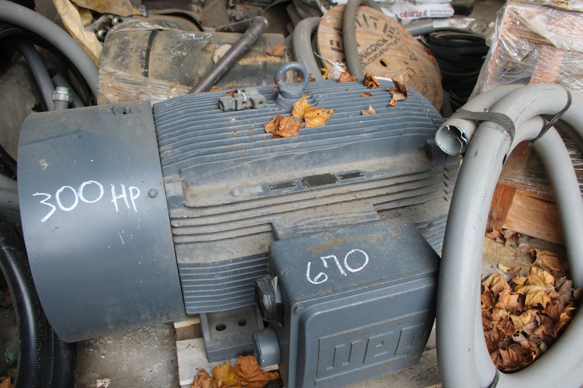 300 HP Electric Motor, 890 RPM
