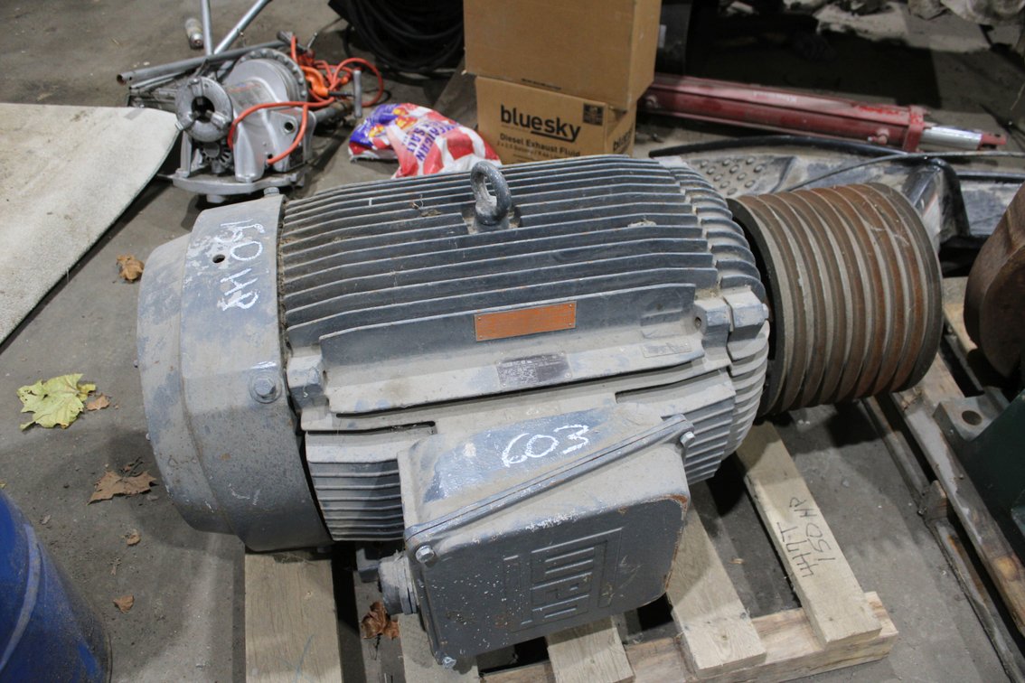 150 HP Electric Motor 890 RPM 