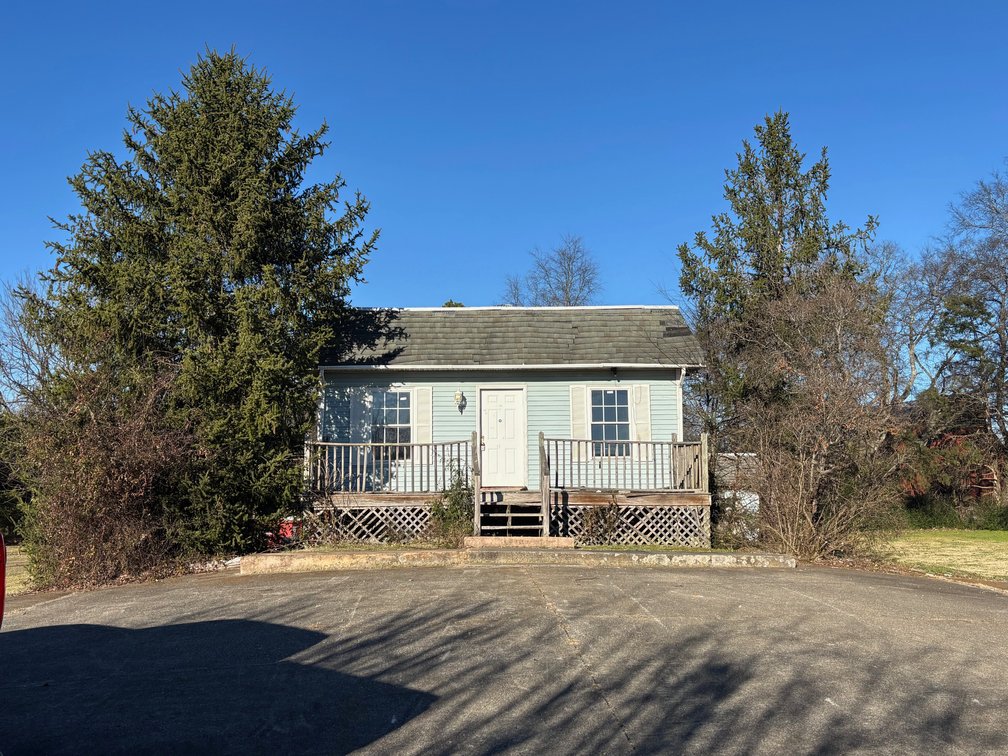 2815 E. Main St.