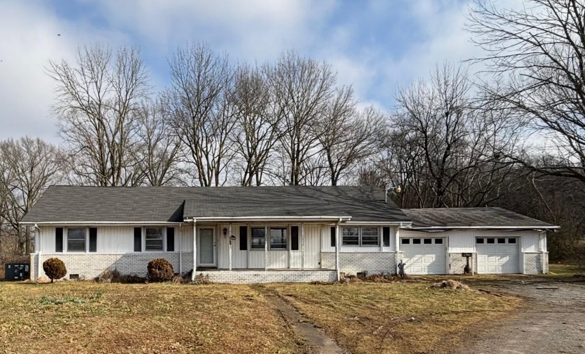 8867 Windrow Rd.