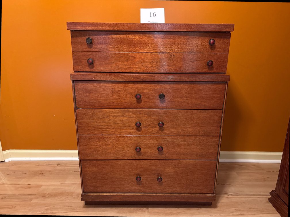 CHEST OF DRAWERS