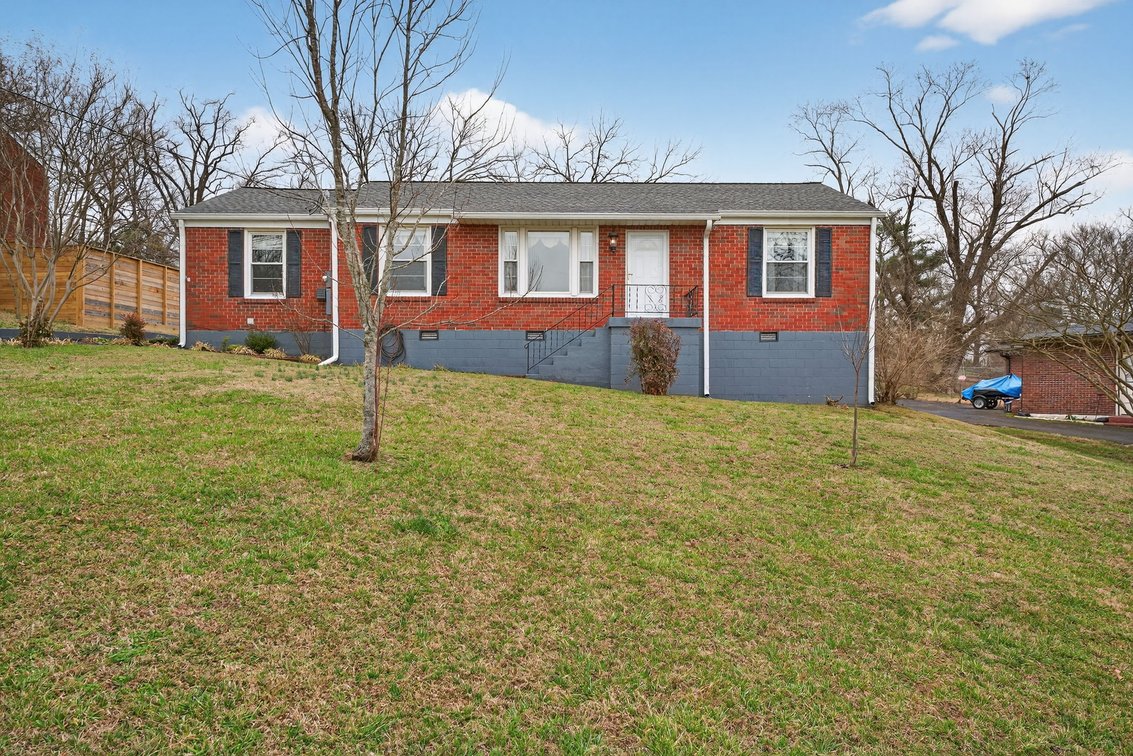 3326 Mimosa Dr.