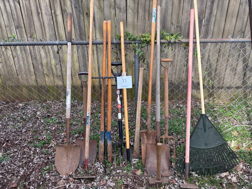 VARIETY OF YARD TOOL