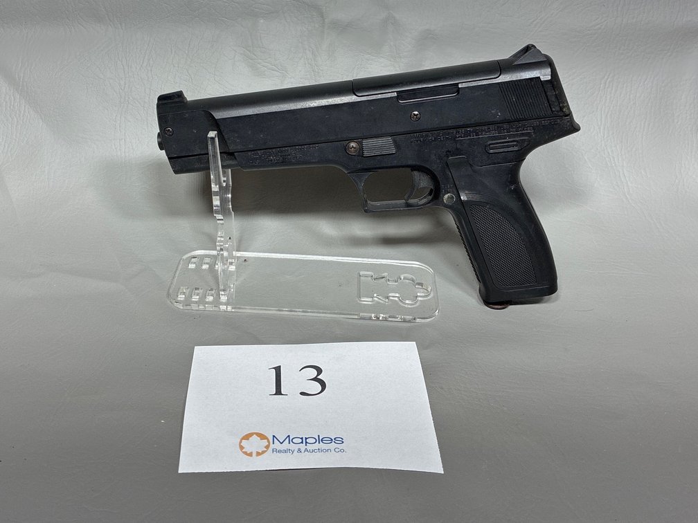 Power Line Model 2003 CO2 .177 Cal Pellet Gun