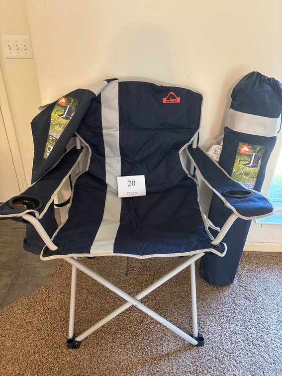 2 BIG OZARK TRAIL FOLDING CHAIRS