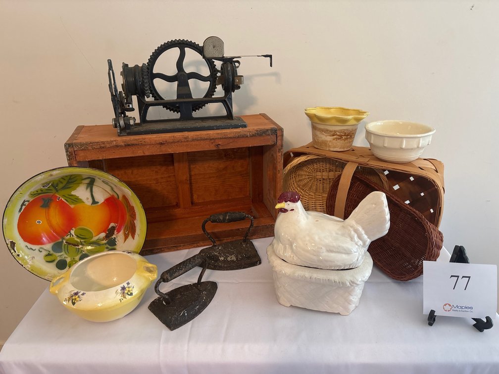 VARIETY OF VINTAGE ITEMS AND WICKER BASKETS