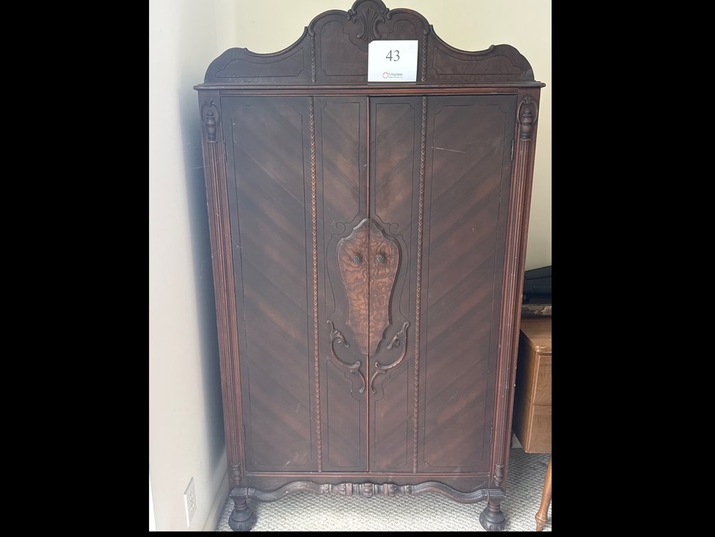 ARMOIRE