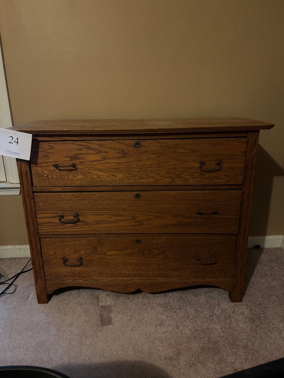 Antique Wooden Dresser43x19x34