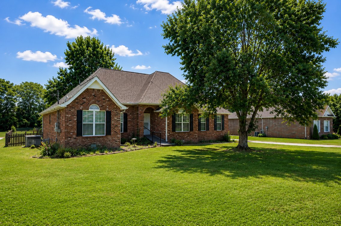 107 Honeysuckle Ct.