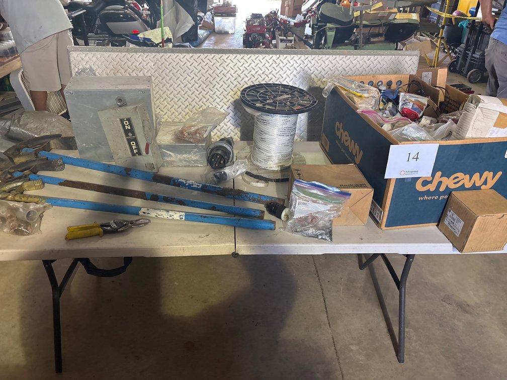VARIOUS ELECTRICAL ITEMS