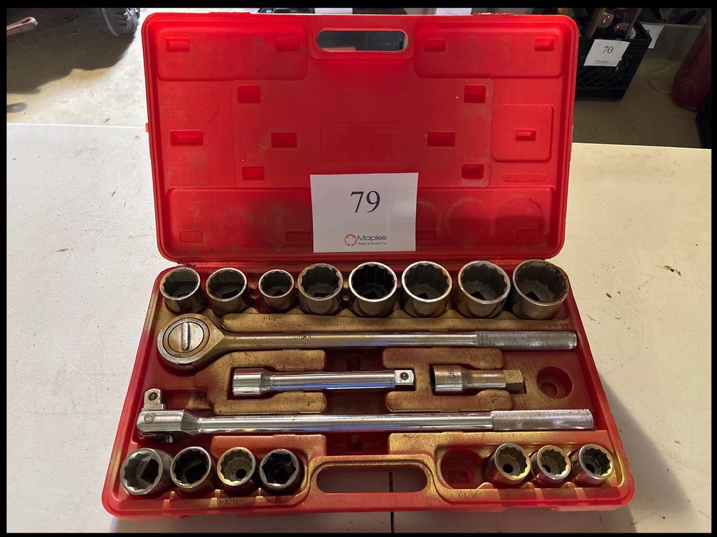 SOCKET WRENCH SET
