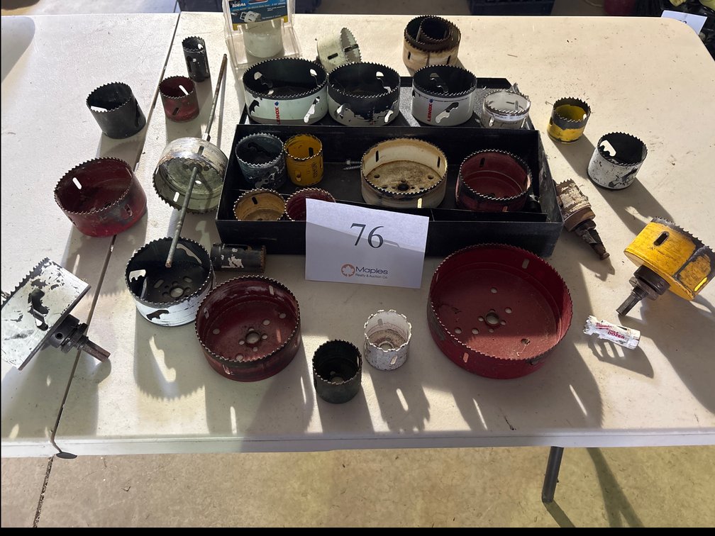 VARIETY OF HOLE SAWS