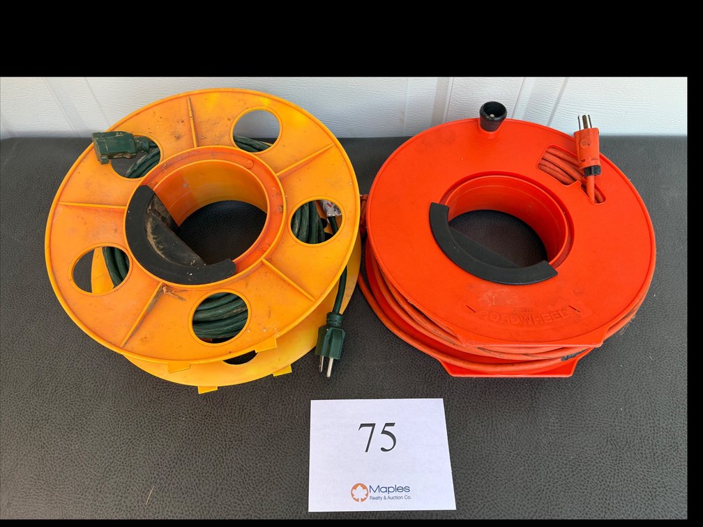 (2) extension Cords on Cord Wheels