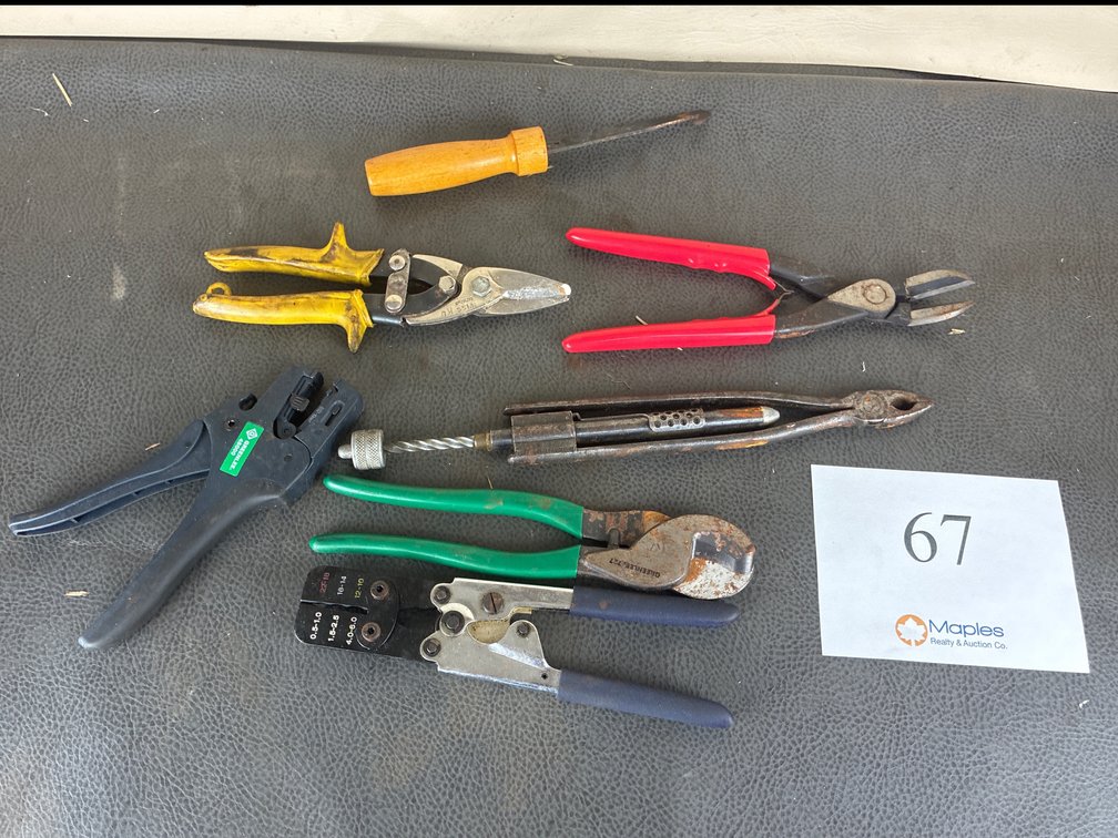 Pliers