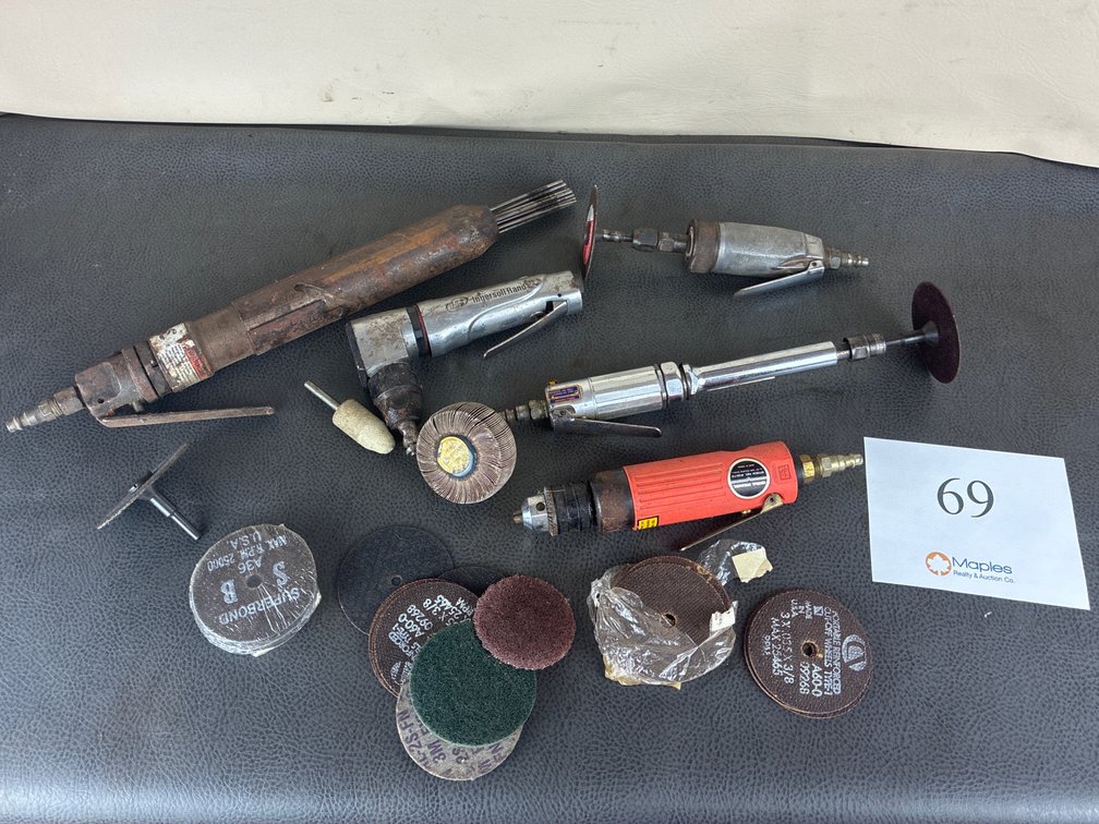 Pneumatic Grinders with Discs