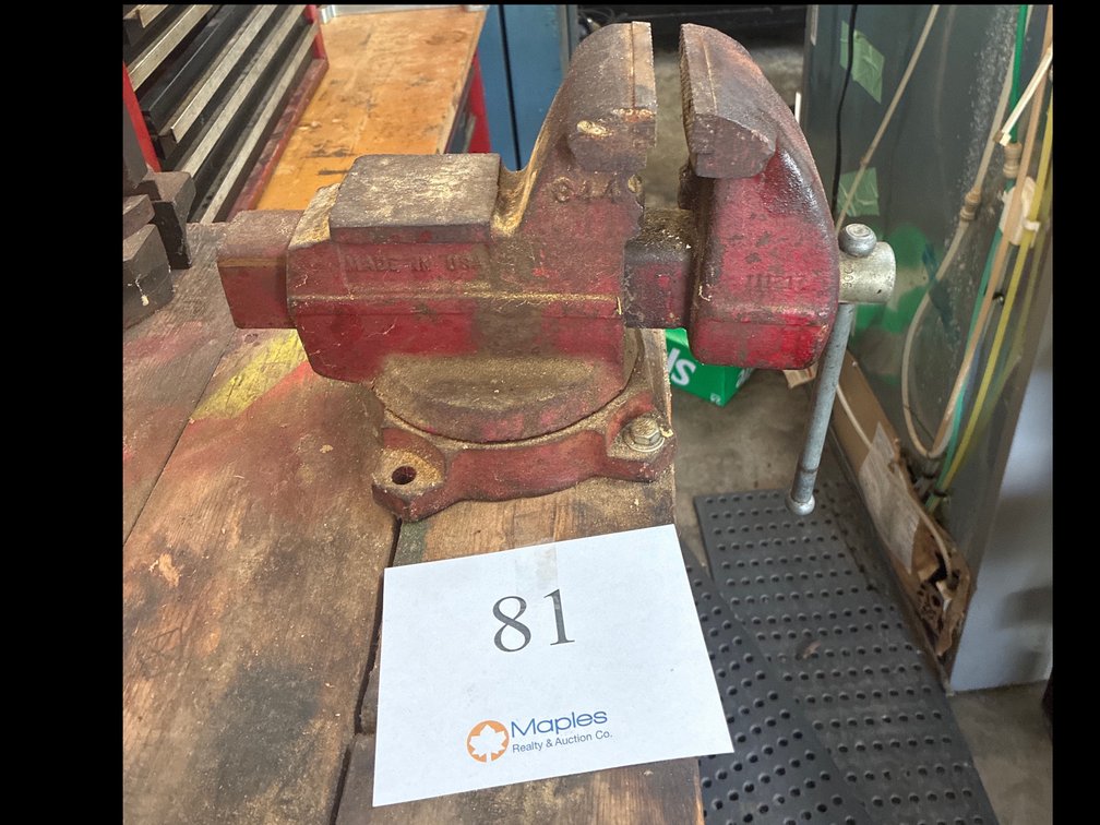 Red Vise