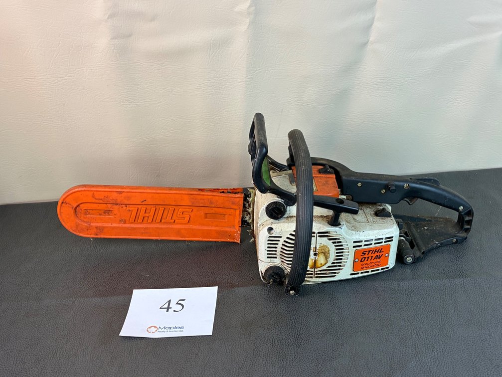 Stihl Chainsaw 011AV