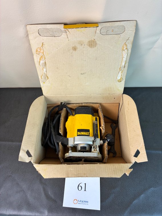 Dewalt Electric Plunge Router