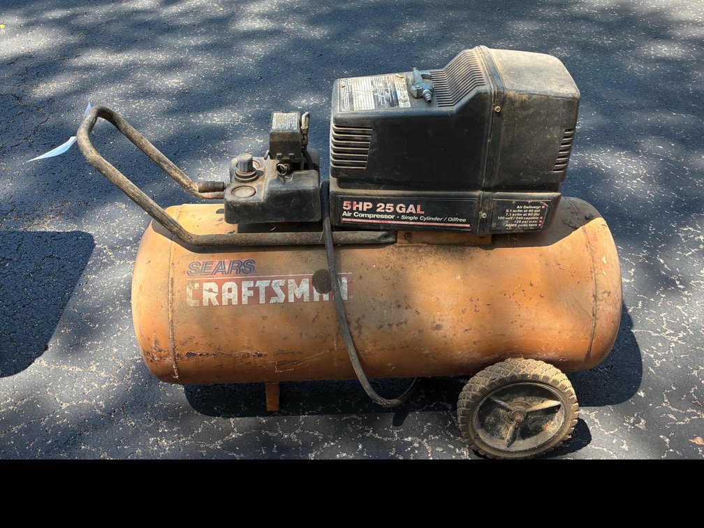 Craftsman 5Hp 25 Gallon Air Compressor on Wheels