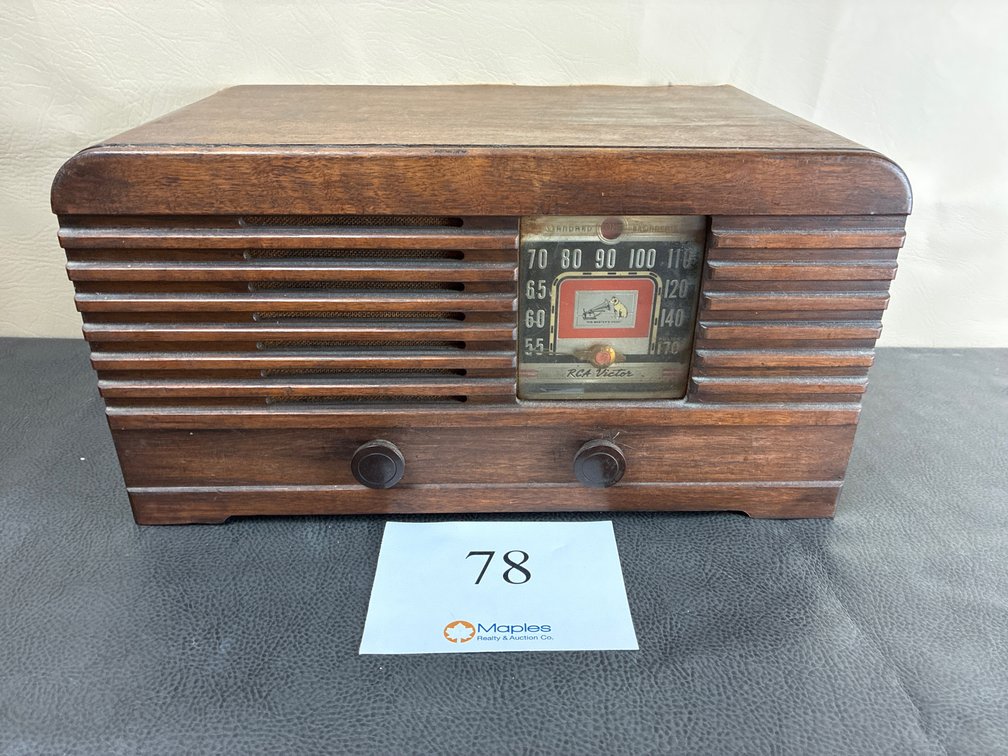 Vintage Rca Victor Radio