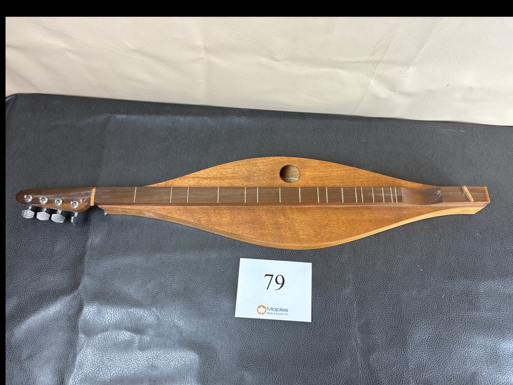 Handcrafted Mountain Dulcimer by Enos Yeager, Ek-4 93-439