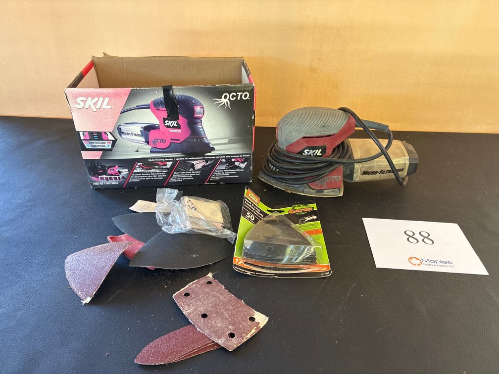 Skil Octo Micro-Filtration Sander with Accessories