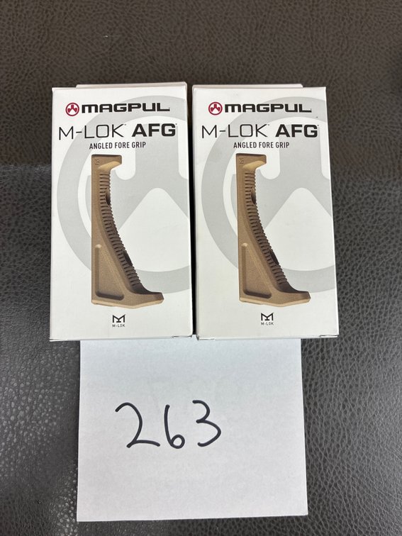 (2) M-Lok Afg angle Fore Grips