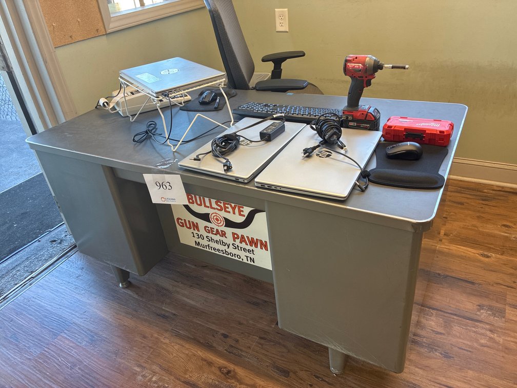 Desk (Contents No Included)