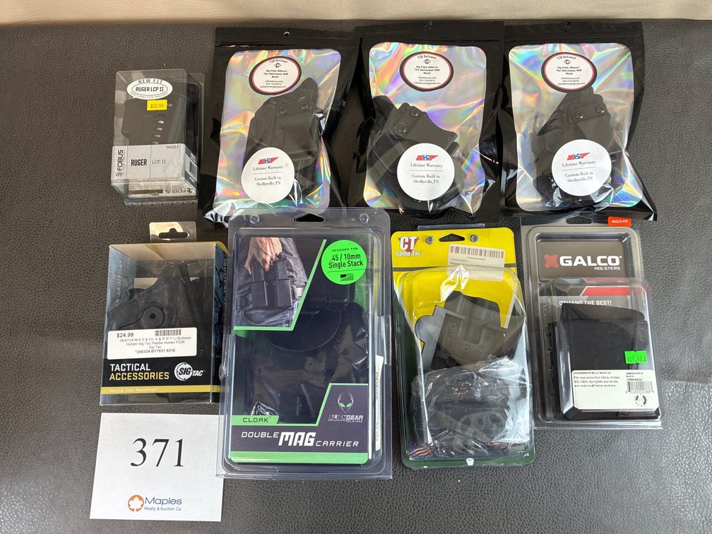 (8) Assortment of Holsters