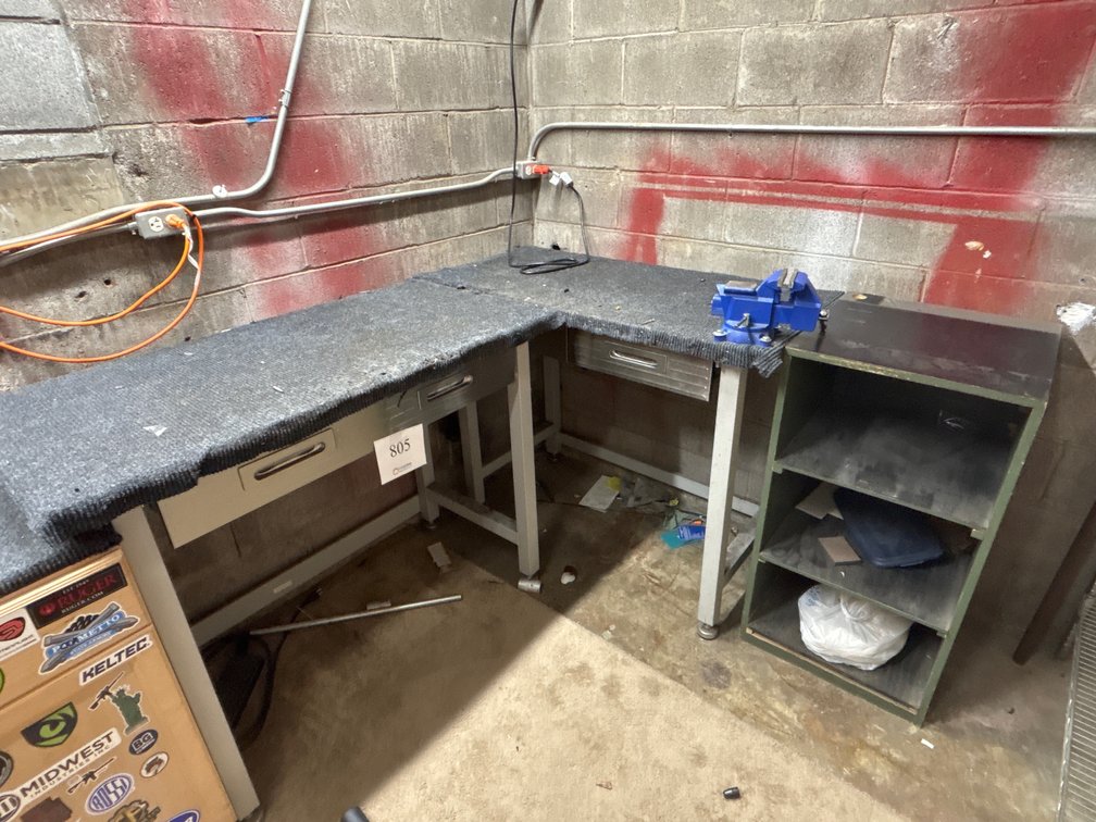 Metal Shop Tables w Vise