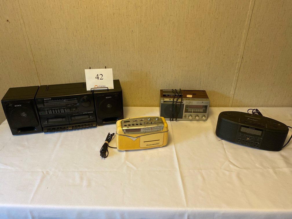Sony Stereo, various other Radio/Cassette Players