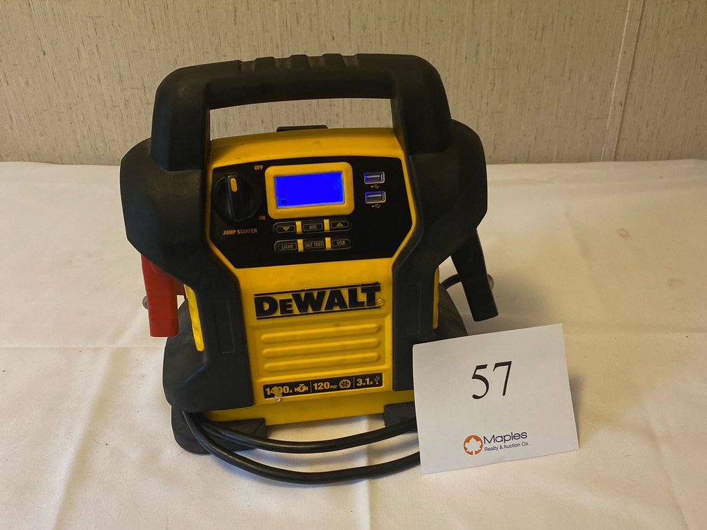 DEWALT 1400 VOLTS JUMP START, 120 PSI, 3.1 USB CHARGING  PORT