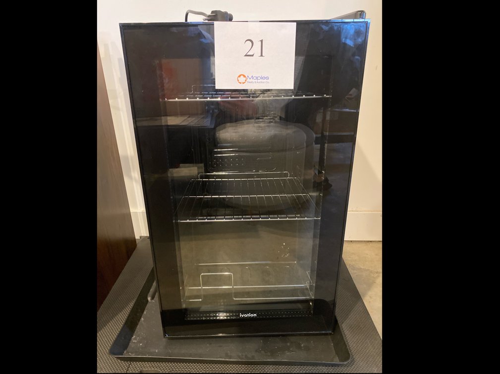 IVATION SMALL REFRIGERATOR WITH DRIP TRAY